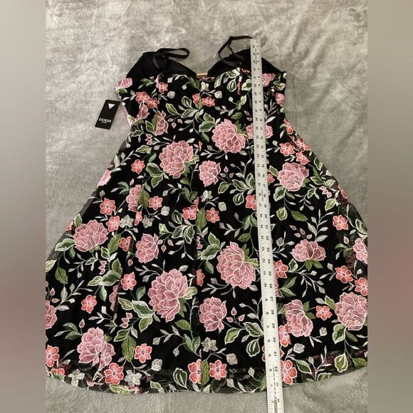 Guess Floral Mini Dress Womens 14 Embroidered Spaghetti Strap Party Padded - Picture 12 of 12